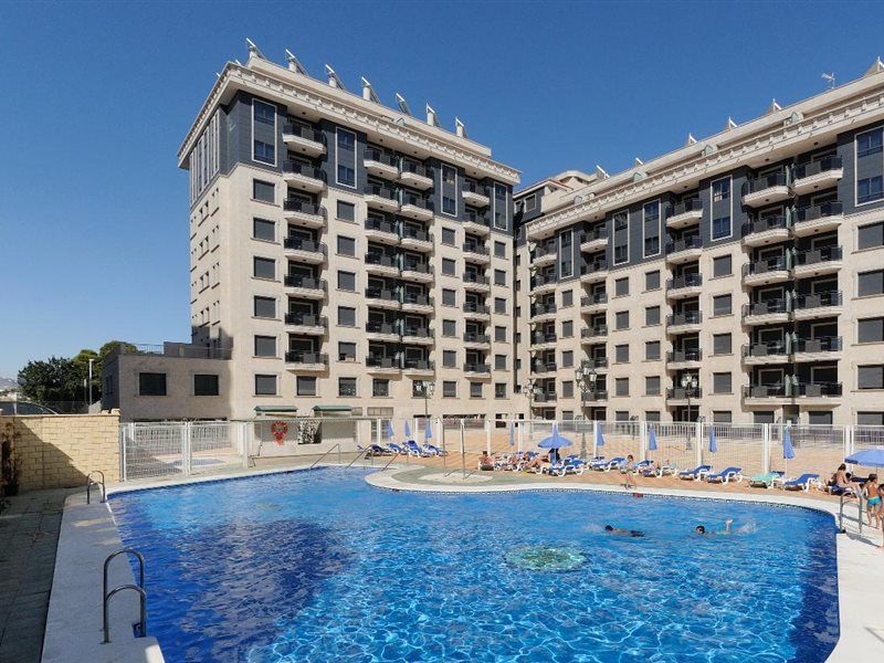 Nuria Sol Apts Фуeнхирола Екстериор снимка